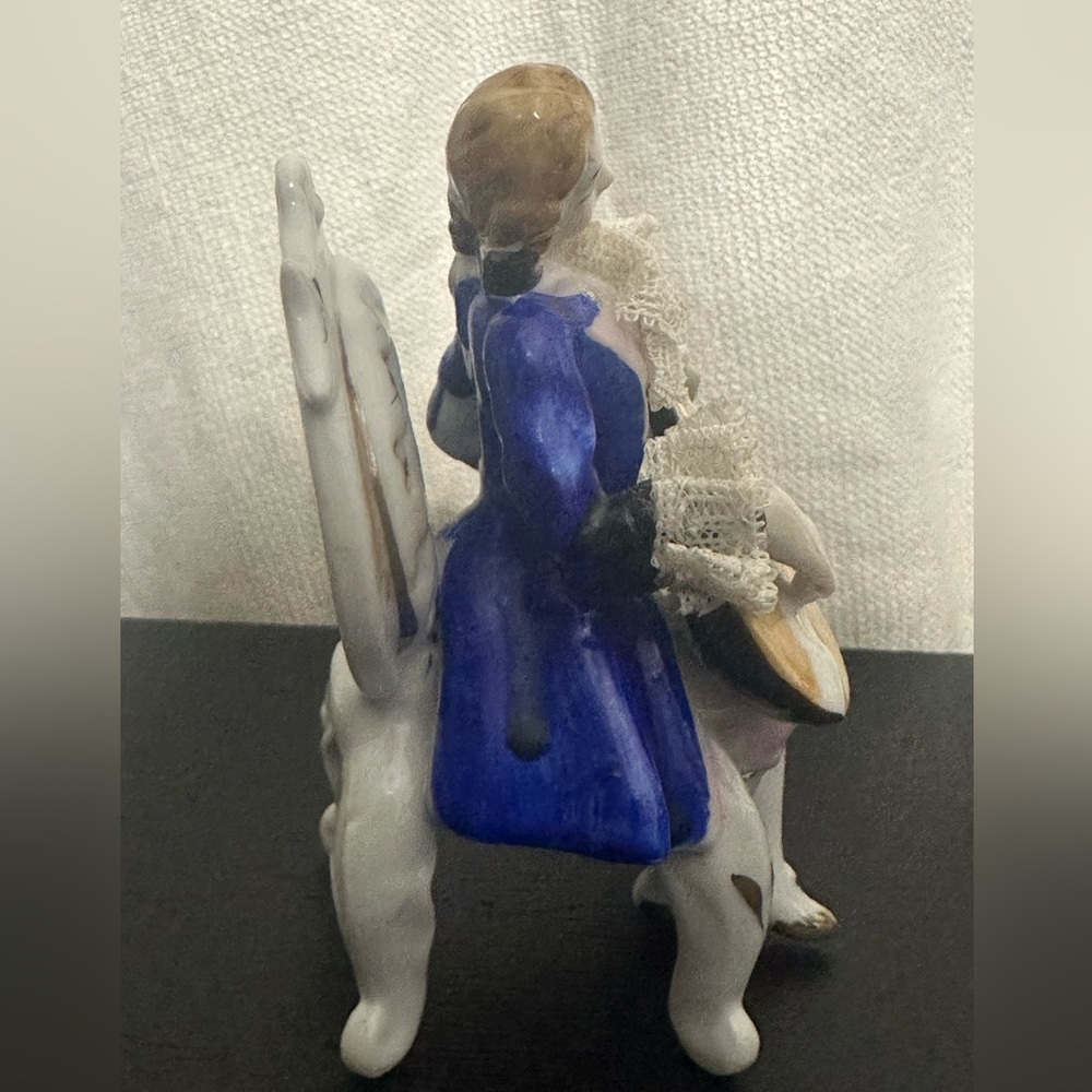 Vintage Dresden Reproduction Victorian Man Playing Qatar Porcelain - Picture 11 of 13